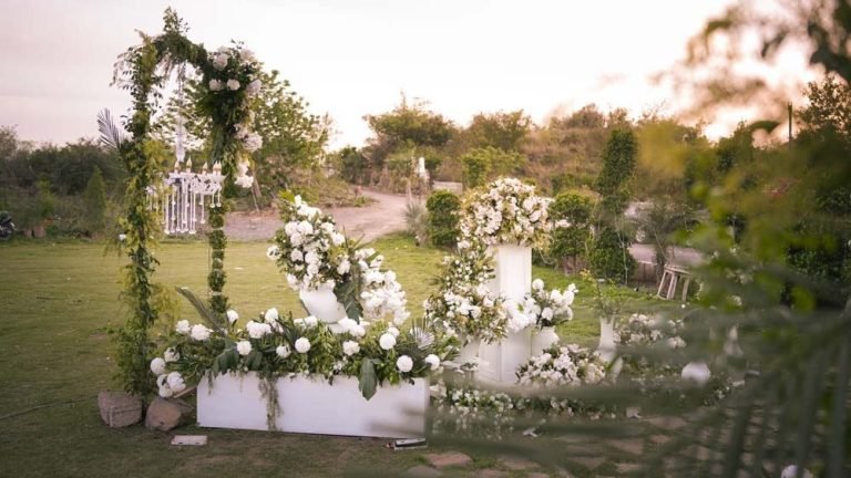 A garden wedding setting arranged by Monal Marquee